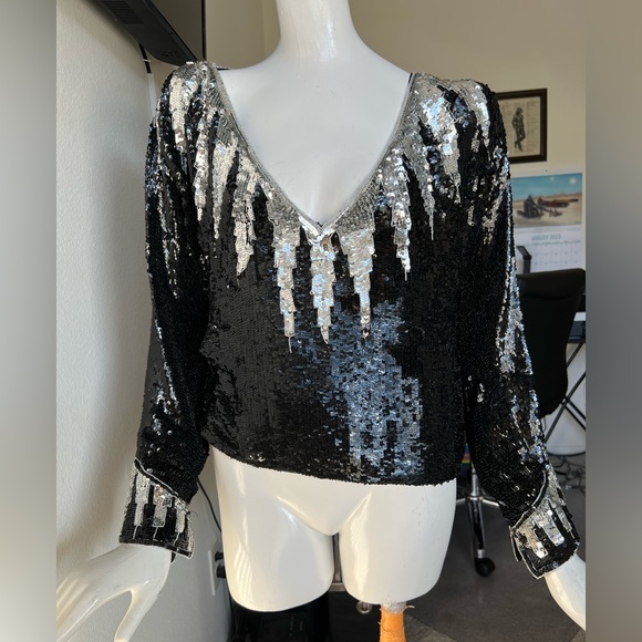 ✨ Vtg 80s Silk, Sequined, & Beaded Top - Judith Ann Creations brand - Picture 13 of 15